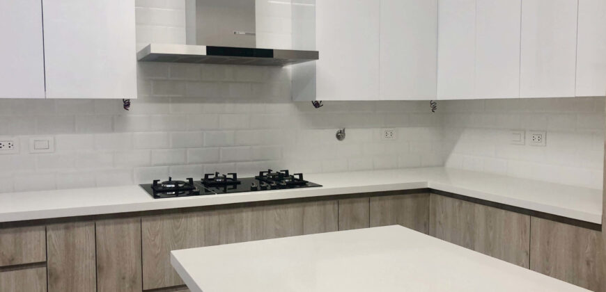 ESPECTACULAR DEPARTAMENTO DE ESTRENO EN PRIMER PISO CON TERRAZA Y JARDÍN