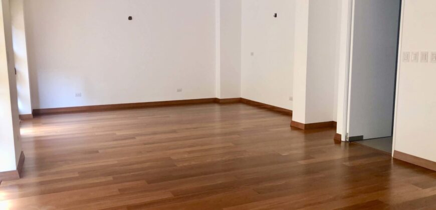 ESPECTACULAR DEPARTAMENTO DE ESTRENO EN PRIMER PISO CON TERRAZA Y JARDÍN