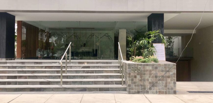 ESPECTACULAR DEPARTAMENTO DE ESTRENO EN PRIMER PISO CON TERRAZA Y JARDÍN