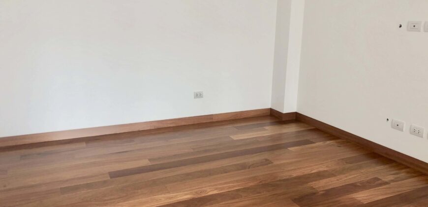 ESPECTACULAR DEPARTAMENTO DE ESTRENO EN PRIMER PISO CON TERRAZA Y JARDÍN