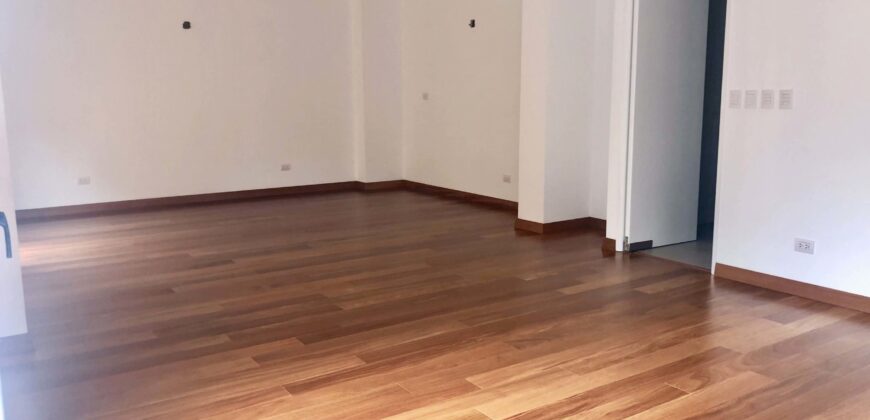 ESPECTACULAR DEPARTAMENTO DE ESTRENO EN PRIMER PISO CON TERRAZA Y JARDÍN