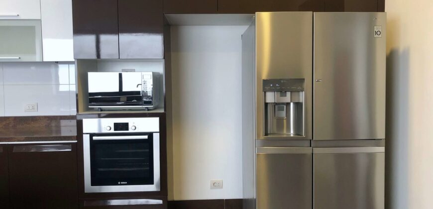 Se alquila moderno departamento frente a exclusivo parque en San Isidro