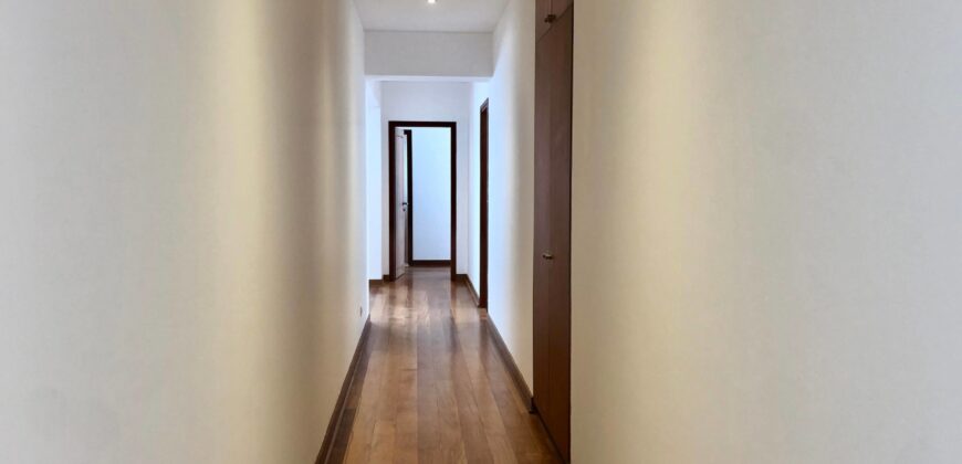 Se alquila moderno departamento frente a exclusivo parque en San Isidro