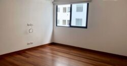 Se alquila moderno departamento frente a exclusivo parque en San Isidro