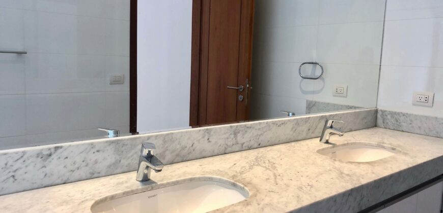 Se alquila moderno departamento frente a exclusivo parque en San Isidro