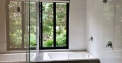 Se alquila moderno departamento frente a exclusivo parque en San Isidro