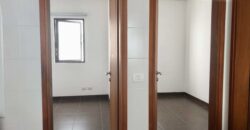 Se alquila moderno departamento frente a exclusivo parque en San Isidro