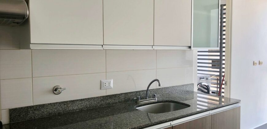 SE ALQUILA MODERNO DEPARTAMENTO EN CONDOMINIO CON LINDAS ÁREAS COMUNES