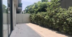 MODERNO DEPARTAMENTO TIPO CASA EN 1ER PISO CON AMPLIA TERRAZA Y AREAS VERDES EN EL OLIVAR