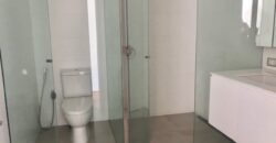 MODERNO DEPARTAMENTO TIPO CASA EN 1ER PISO CON AMPLIA TERRAZA Y AREAS VERDES EN EL OLIVAR