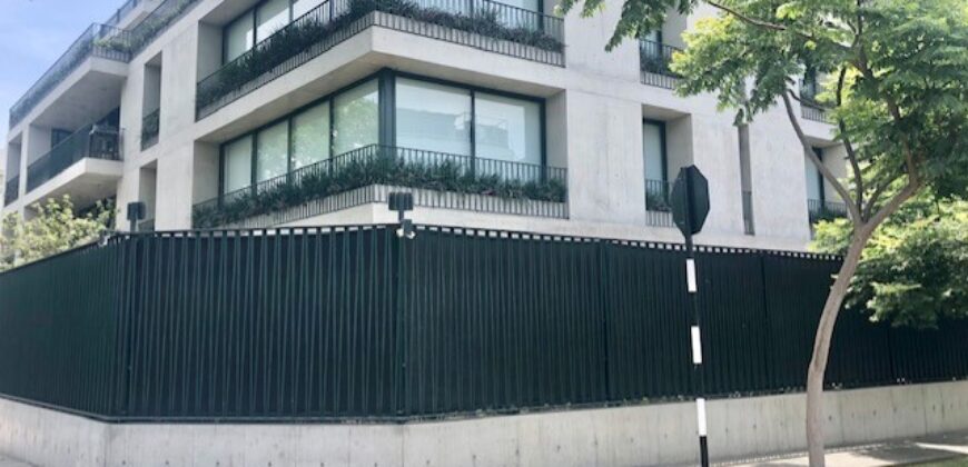MODERNO DEPARTAMENTO TIPO CASA EN 1ER PISO CON AMPLIA TERRAZA Y AREAS VERDES EN EL OLIVAR