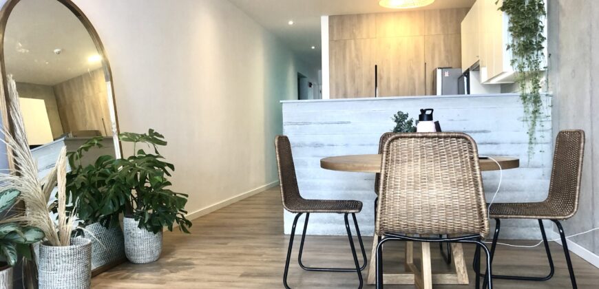 EXCLUSIVO DEPARTAMENTO MODERNAMENTE DECORADO ESTILO ÚNICO CON TERRAZA EN BARRANCO