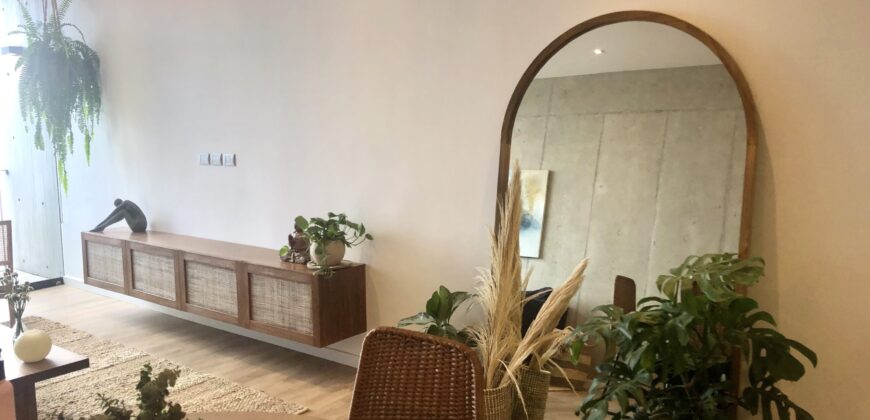 EXCLUSIVO DEPARTAMENTO MODERNAMENTE DECORADO ESTILO ÚNICO CON TERRAZA EN BARRANCO