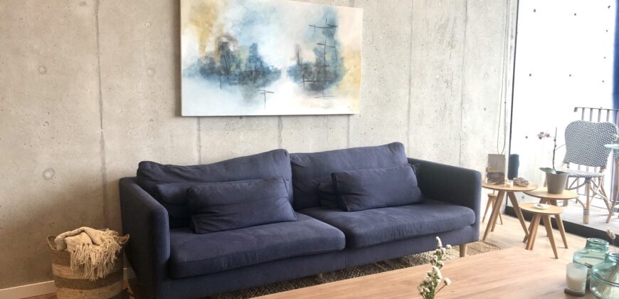 EXCLUSIVO DEPARTAMENTO MODERNAMENTE DECORADO ESTILO ÚNICO CON TERRAZA EN BARRANCO