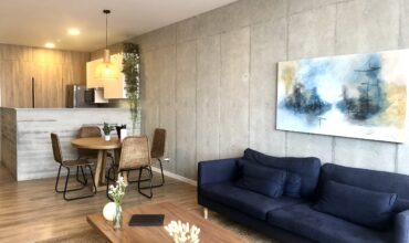 EXCLUSIVO DEPARTAMENTO MODERNAMENTE DECORADO ESTILO ÚNICO CON TERRAZA EN BARRANCO