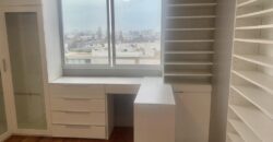 Se alquila moderno departamento remodelado con linda vista al Golf