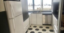 Se alquila moderno departamento remodelado con linda vista al Golf