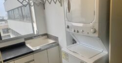Se alquila moderno departamento remodelado con linda vista al Golf
