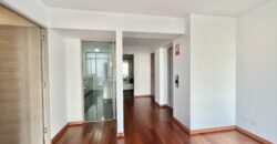 Venta de moderno departamento flat de estreno en San isidro con areas comunes