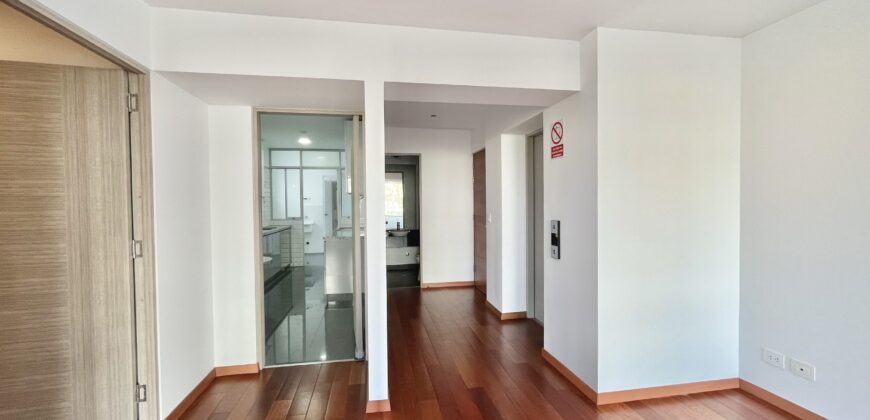 Venta de moderno departamento flat de estreno en San isidro con areas comunes