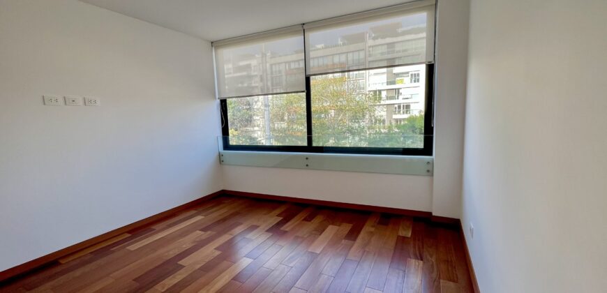 Venta de moderno departamento flat de estreno en San isidro con areas comunes