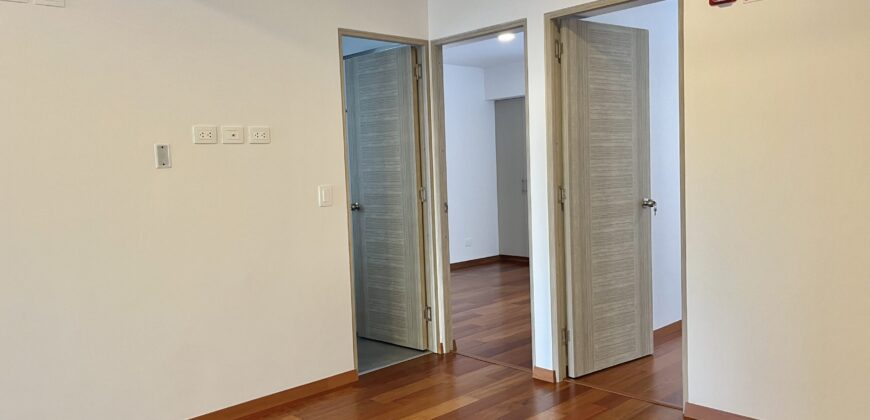 Venta de moderno departamento flat de estreno en San isidro con areas comunes