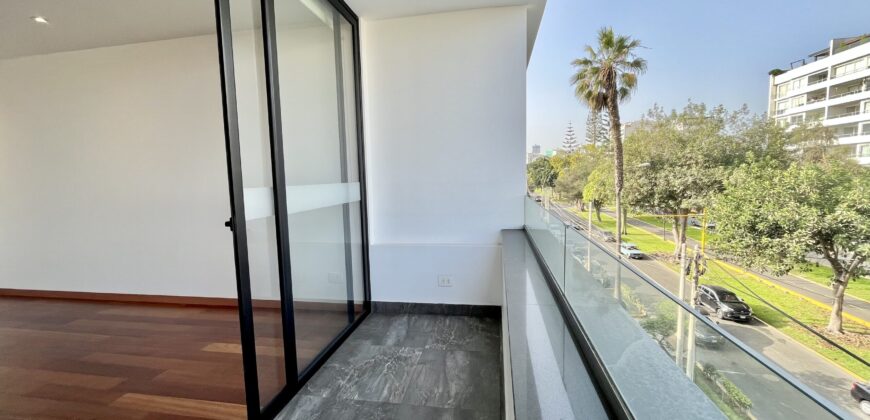 Venta de moderno departamento flat de estreno en San isidro con areas comunes