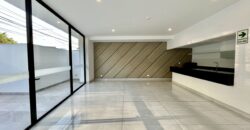 Venta de moderno departamento flat de estreno en San isidro con areas comunes