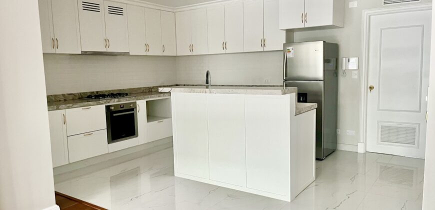 Moderno departamento estreno en 1er piso con terraza frente a parque