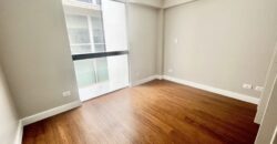 Moderno departamento en venta frente a exclusivo parque en San Isidro