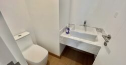 Venta moderno departamento en 1er piso con terraza de estreno en Mirasidro