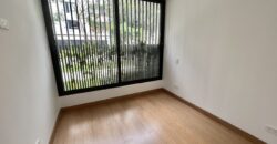 Venta moderno departamento en 1er piso con terraza de estreno en Mirasidro