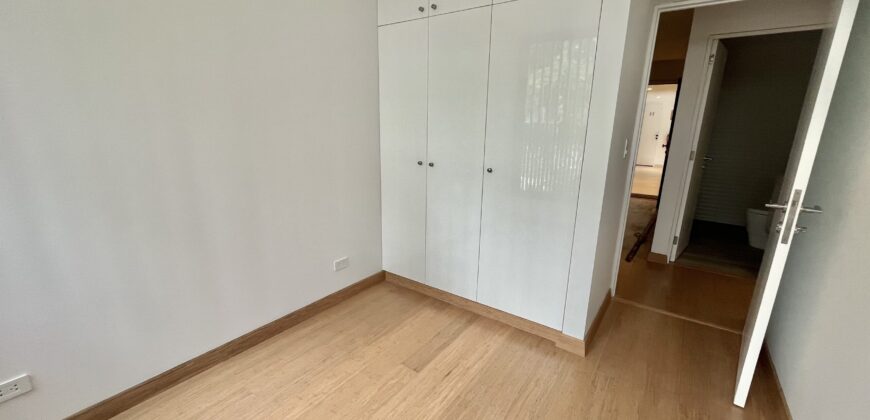 Venta moderno departamento en 1er piso con terraza de estreno en Mirasidro