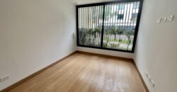 Venta moderno departamento en 1er piso con terraza de estreno en Mirasidro