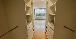 Venta moderno departamento en 1er piso con terraza de estreno en Mirasidro
