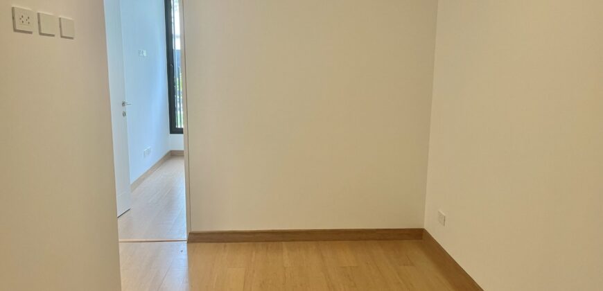 Venta moderno departamento en 1er piso con terraza de estreno en Mirasidro