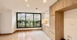 Venta moderno departamento en 1er piso con terraza de estreno en Mirasidro