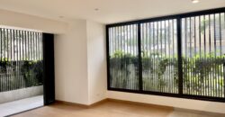 Venta moderno departamento en 1er piso con terraza de estreno en Mirasidro