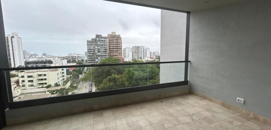 Venta de Moderno Departamento Estreno con Terraza con Vista a Parque