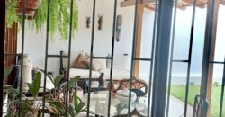 Venta/Alquiler bonita casa en Piura frente a parque! Super ubicacion!