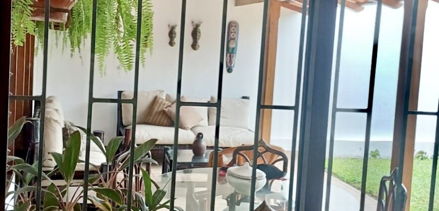 Venta/Alquiler bonita casa en Piura frente a parque! Super ubicacion!
