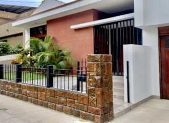 Venta/Alquiler bonita casa en Piura frente a parque! Super ubicacion!