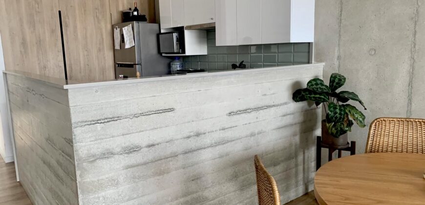 Se alquila moderno departamento amoblado con balcon en Barranco cerca a parque y malecon