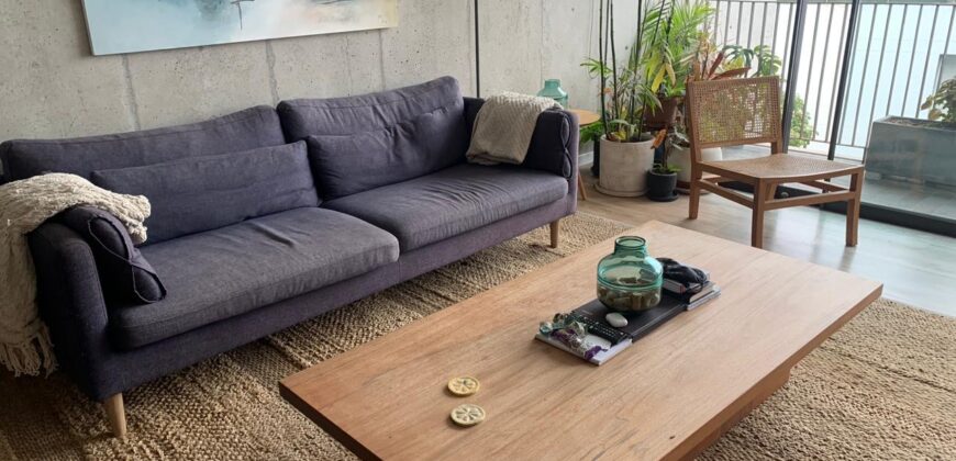 Se alquila moderno departamento amoblado con balcon en Barranco cerca a parque y malecon