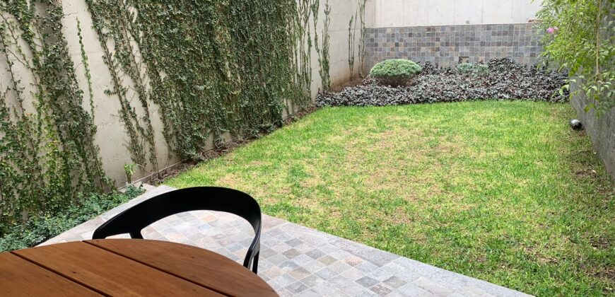 Se alquila moderno departamento amoblado con balcon en Barranco cerca a parque y malecon