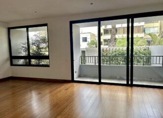 Venta de Moderno Departamento de Estreno con Terraza en San Isidro