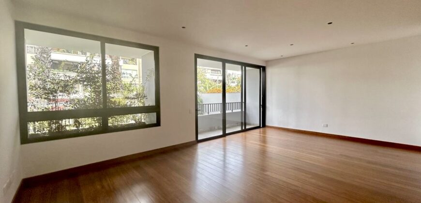 Venta de Moderno Departamento de Estreno con Terraza en San Isidro