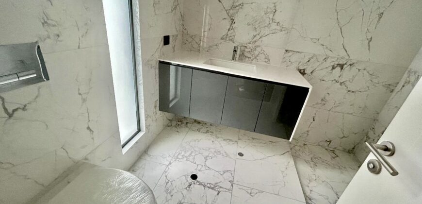 Venta de Moderno Departamento de Estreno con Terraza en San Isidro