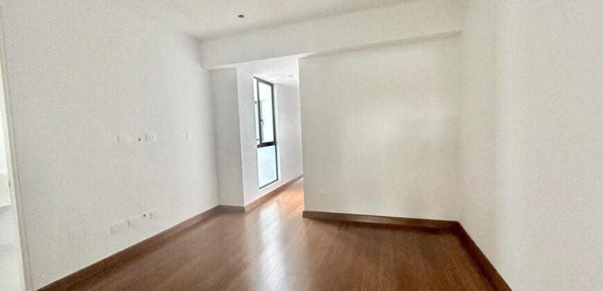 Venta de Moderno Departamento de Estreno con Terraza en San Isidro
