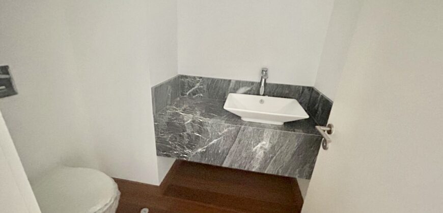 Venta de Moderno Departamento de Estreno con Terraza en San Isidro